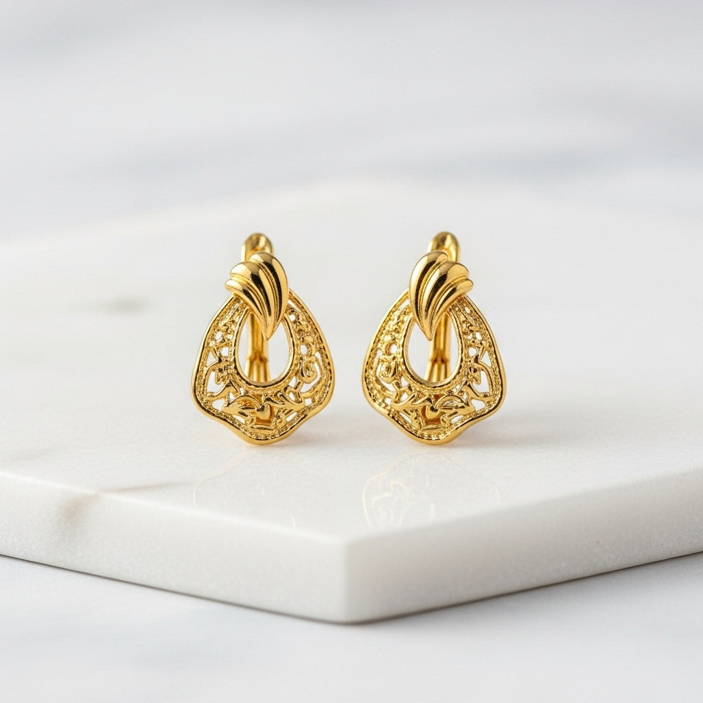 Éclat Earrings – Subtle Sparkle