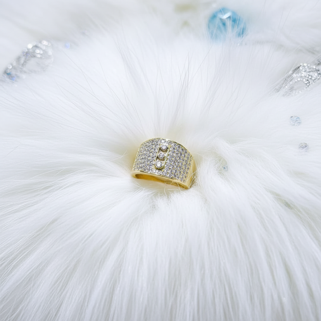Celestial Crest™ Pavé Ring™